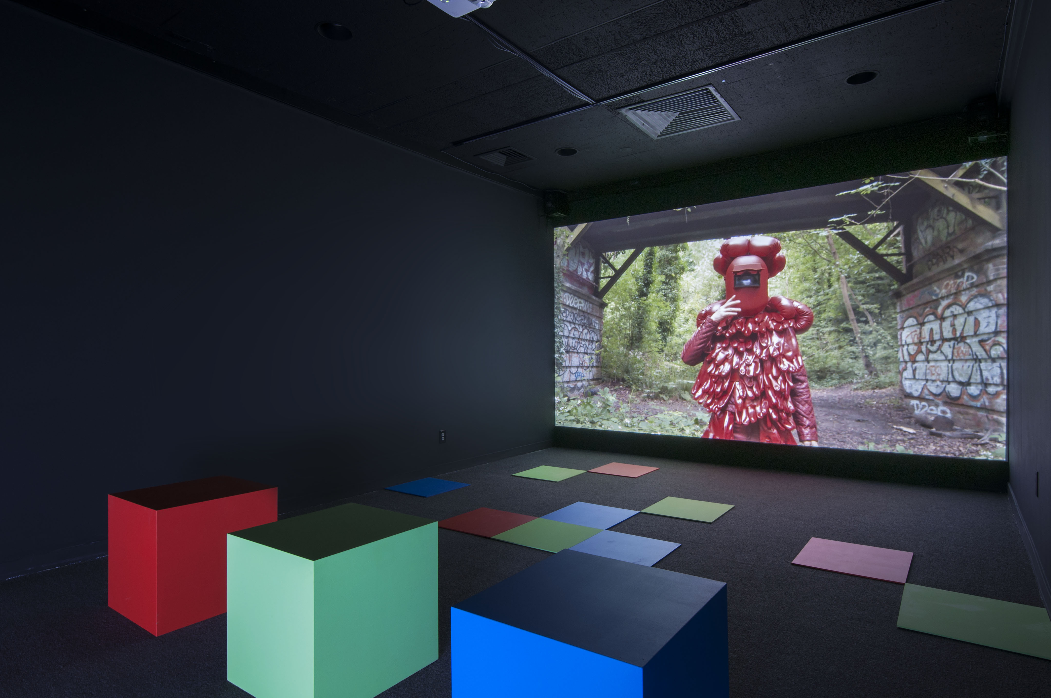 Jennet Thomas-Install-018-300dpi.jpg